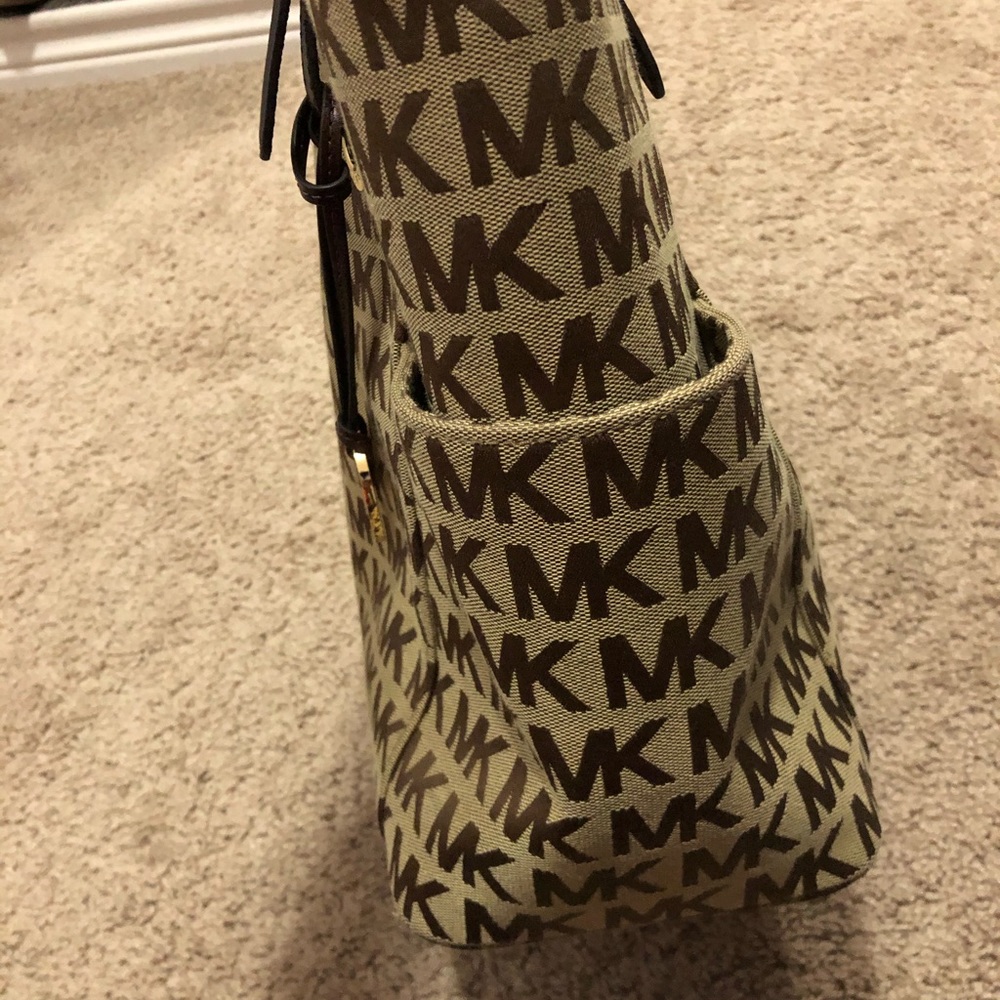 Michael Kors Purse - Picture 3 of 8